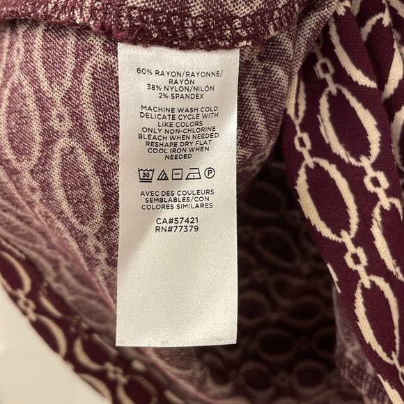 Ann Taylor flutter cap / no sleeve top - Picture 8 of 9